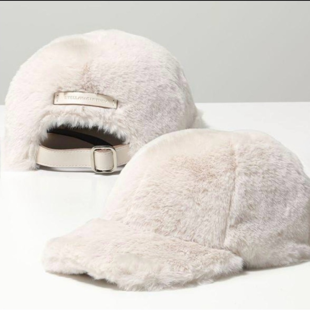STELLA McCARTNEY IVORY FAUX FUR CAP, FEATURES CURVED PEAK, AN ADUSTIBLE STRAP - Picture 8 of 16